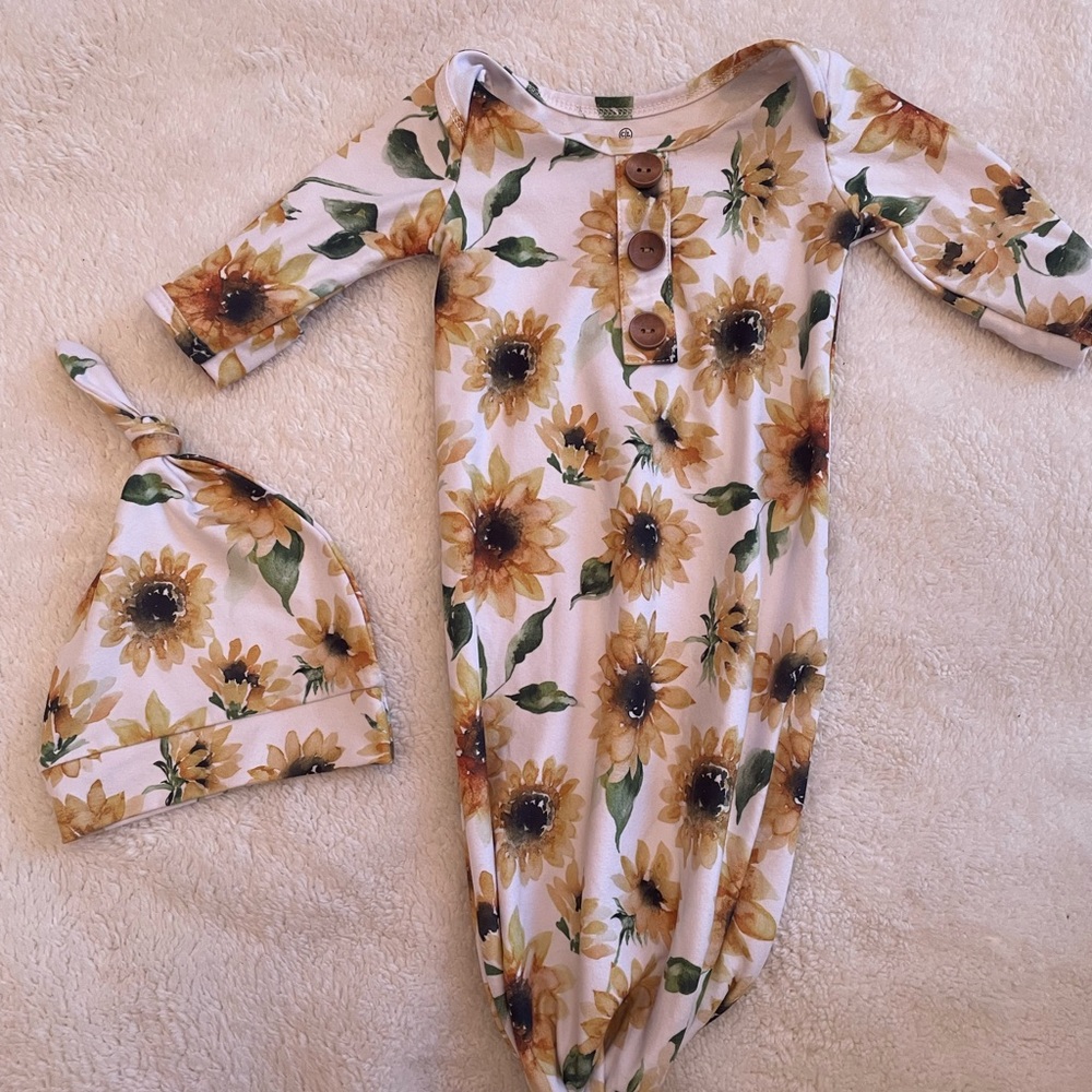 🌻 Baby Sunflower Knot Gown and Hat set 🌻